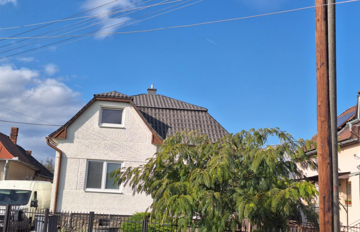 Potrebuje Vaša eternitová, šindlová, plechová strecha opraviť?