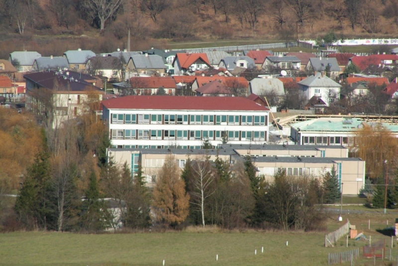 Superglass Bobrovka (10) Tehlovo červená - ZŠ Bardejov - Rekonštrukcia