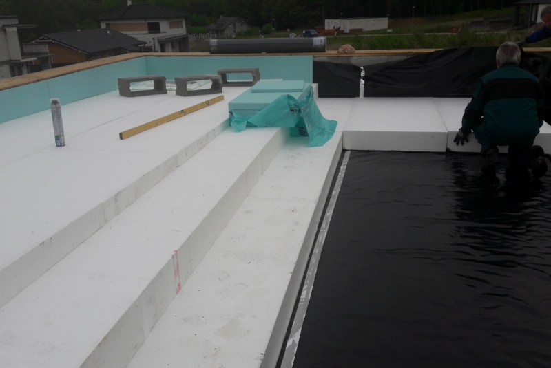 COSMOFIN GG plus(hydroizolačná strešná fólia PVC-P)-Zateplenie a hydroizolácia RD Malá Ida 2019