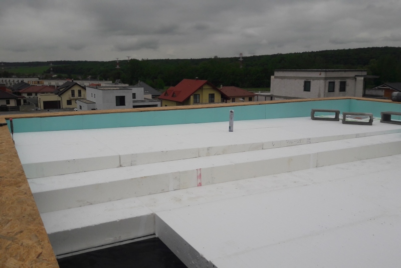 COSMOFIN GG plus(hydroizolačná strešná fólia PVC-P)-Zateplenie a hydroizolácia RD Malá Ida 2019