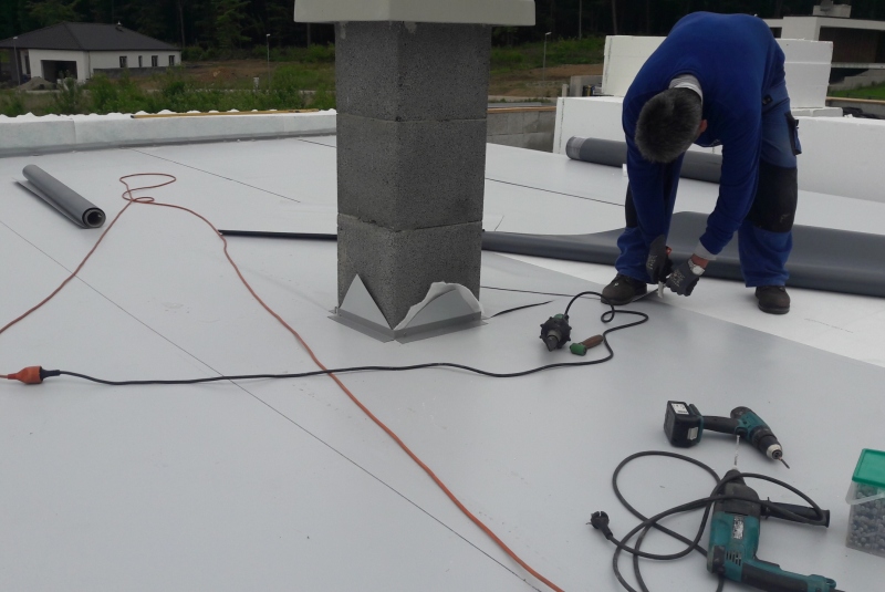 COSMOFIN GG plus(hydroizolačná strešná fólia PVC-P)-Zateplenie a hydroizolácia RD Malá Ida 2019
