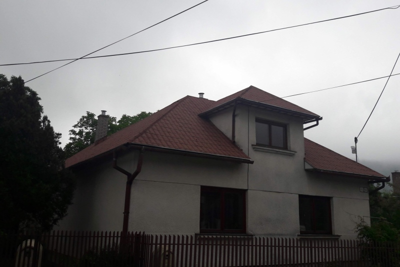 3D Roman červený MV-rekonštrukcia eternitovej strechy- Pečovská Nová Ves