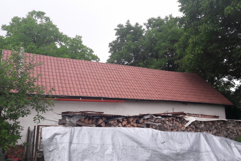 3D Roman červený MV-rekonštrukcia eternitovej strechy- Pečovská Nová Ves